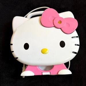 Hello Kitty Cupcake Maker 2011 Sanrio TESTED/WORKING